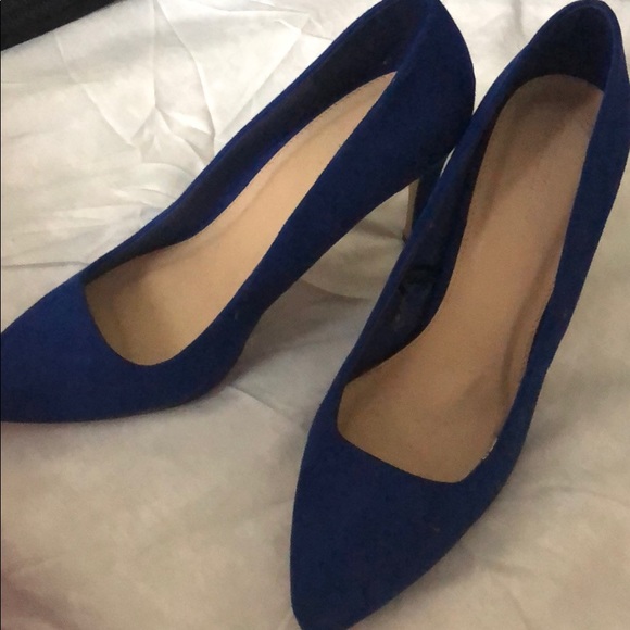 Heels - Picture 3 of 3